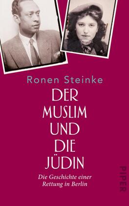 Der Muslim und die Jüdin Das Buchcover zeigt einen tiefrot gefärbten Hintergrund. In der Mitte stehen der Titel „DER MUSLIM UND DIE JÜDIN“ und der Autorname Ronen Steinke in klarer, serifenloser Schrift. Über dem Titel sind zwei Schwarz-Weiß-Fotos von einem Mann und einer Frau angeordnet, die den Eindruck von historischen Porträts vermitteln. Unter dem Titel befindet sich der Untertitel „Die Geschichte einer Rettung in Berlin“ in kleinerer Schrift, der die dramatische Thematik des Buches unterstreicht.