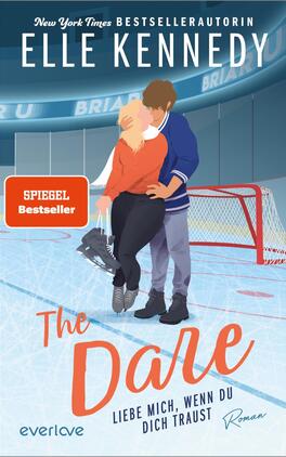The Dare – Liebe mich, wenn du dich traust Das Buchcover zeigt ein Pärchen, das sich auf einer Eislauffläche umarmt. Die Frau trägt einen orangefarbenen Pullover, der Mann ein dunkelblaues Outfit. Der Hintergrund ist in sanften Blautönen gehalten, mit Eishockey-Torelementen. Der Titel „The Dare“ in großen, verspielten Buchstaben in Orange ist prominent platziert. Untertitel und Autorin „Elle Kennedy“ sind in einer schlichten Schriftart gehalten. Das Cover vermittelt eine romantische und sportliche Atmosphäre. Ein rotes Feld mit dem Wort „SPIEGEL Bestseller“ ist in der linken oberen Ecke platziert.