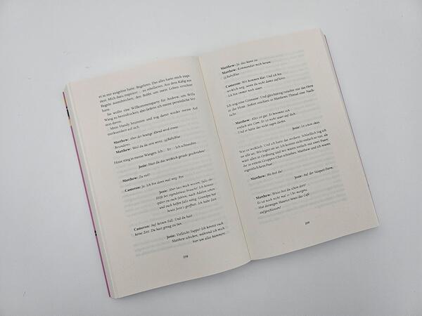 Außenansicht des Buches „The Fiancé Dilemma – Aller guten Dinge sind fünf“