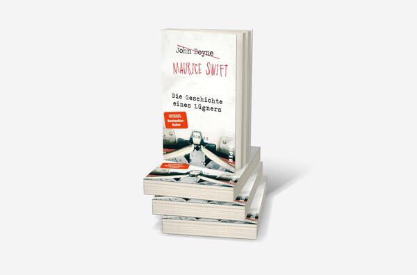 Bücherstapel des Buches „Die Geschichte eines Lügners“