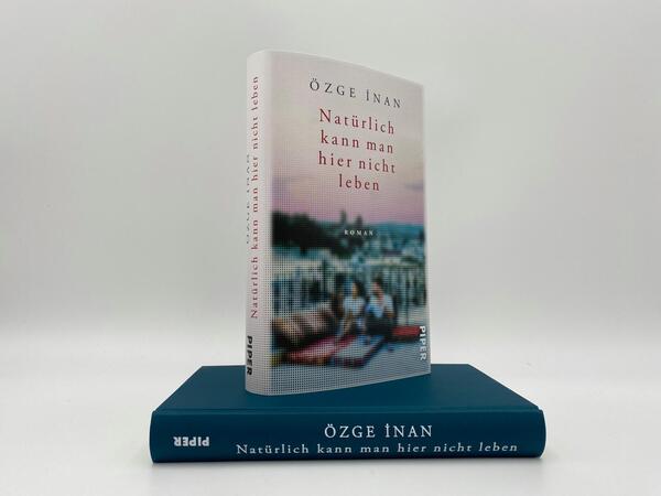 Innenansicht des Buches „Natürlich kann man hier nicht leben“