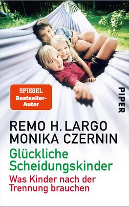 Glückliche Scheidungskinder Das Buchcover zeigt drei lachende Kinder, die in einer Hängematte liegen. Die Farbgestaltung ist hell und freundlich, dominiert von Weiß und sanften Farben. Der Titel „Glückliche Scheidungs-kinder“ ist in markantem Grün gehalten, während der Untertitel „Was Kinder nach der Trennung brauchen“ in dezenterer Schrift darunter steht. Der Autorennamen „Remo H. Largo“ und „Monika Czernin“ sind deutlich lesbar. Ein oranger Kasten kennzeichnet den Hinweis „SPIEGEL Bestseller-Autor“. Das Cover vermittelt eine positive und beruhigende Atmosphäre.
