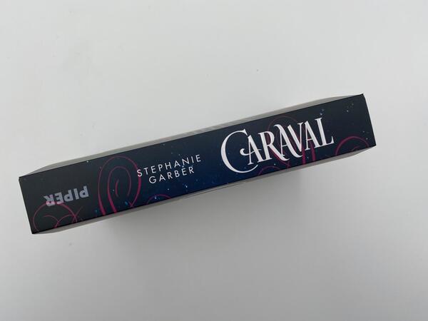 Innenansicht des Buches „Caraval“