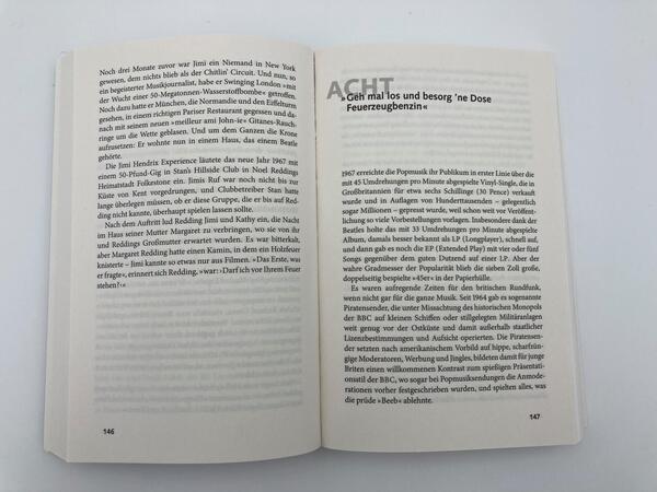 Innenansicht des Buches „JIMI“