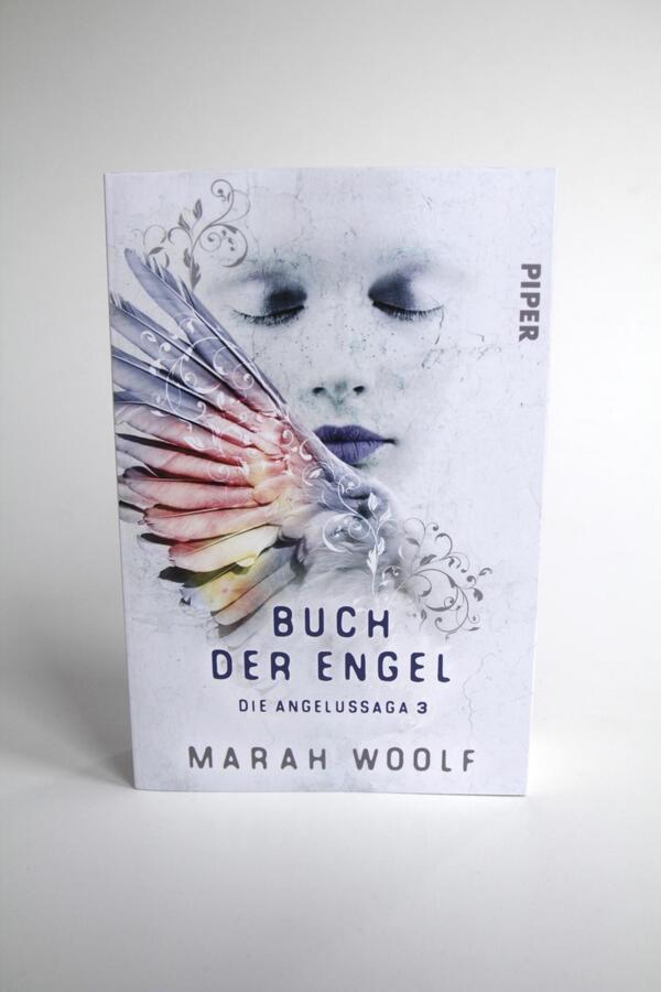 Außenansicht des Buches „Buch der Engel“