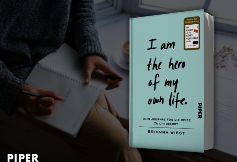 gestalteter Banner mit dem Buchcover von „I am the hero of my own life“