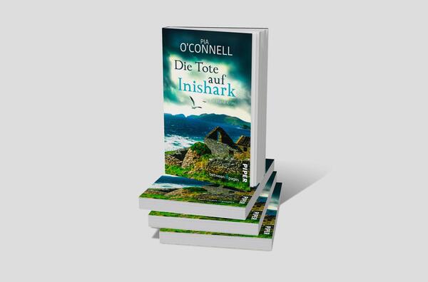 Bücherstapel des Buches „Die Tote auf Inishark“