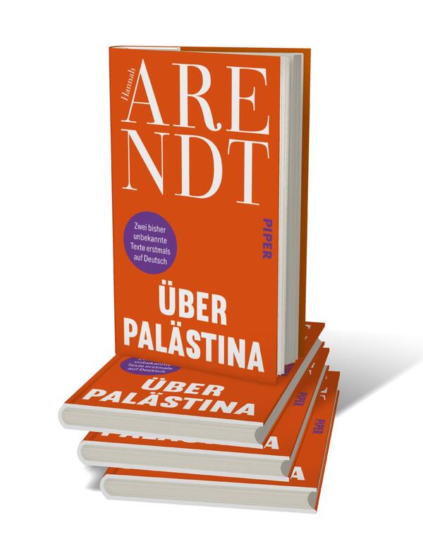 Bücherstapel des Buches „Über Palästina“