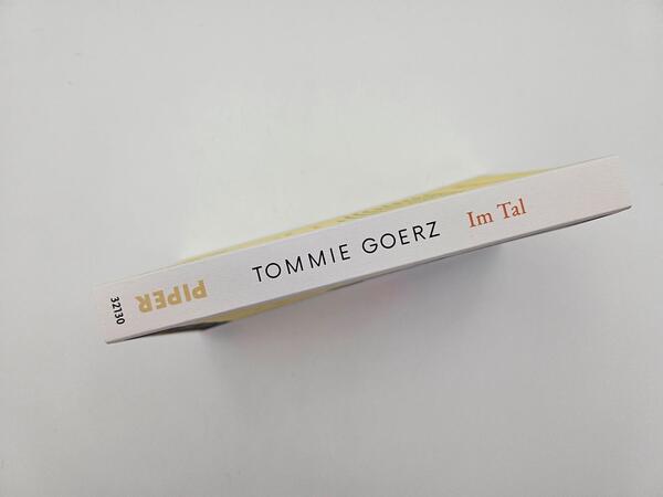 Außenansicht des Buches „Im Tal“