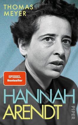 Hannah Arendt Das Buchcover zeigt ein Portrait von Hannah Arendt, das in Schwarz-Weiß gehalten ist und von einem Hellblauen Hintergrund umgeben ist. Arendt hat einen nachdenklichen Gesichtsausdruck. Oberhalb des Portraits steht in gelber Schrift der Name des Autors „THOMAS MEYER“. Unterhalb des Portraits prangt der Titel „HANNAH ARENDT“ in großen, auffälligen gelben Buchstaben. In der oberen linken Ecke befindet sich ein rotes Kästchen mit der Aufschrift „SPIEGEL Bestseller“. Der Verlag wird durch das Wort „PIPER“ in Kleinbuchstaben am unteren Rand des Covers repräsentiert.